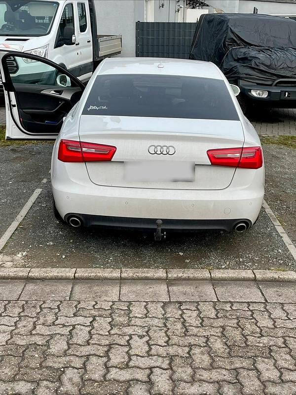 Gebraucht Audi A6 Ambiente 204 PS (150 kW) 2011 Weiß Limousine