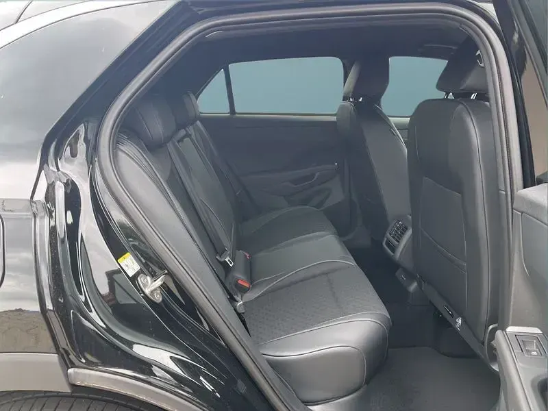 Neu VW T-Roc 150 PS (110 kW) 2026 Schwarz SUV