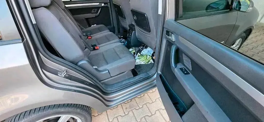 Gebraucht VW Touran 140 PS (102 kW) 2009 Grau Van / Kleinbus