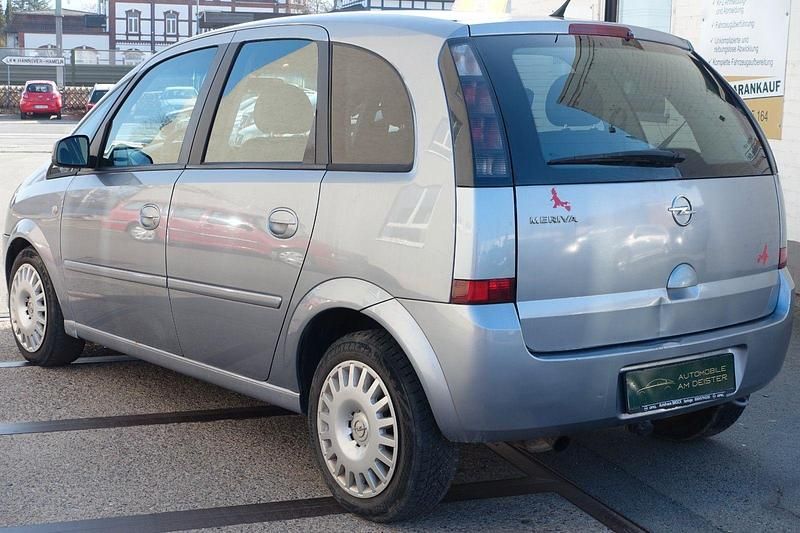 Gebraucht Opel Meriva 101 PS (74 kW) 2008 Silber Van / Kleinbus