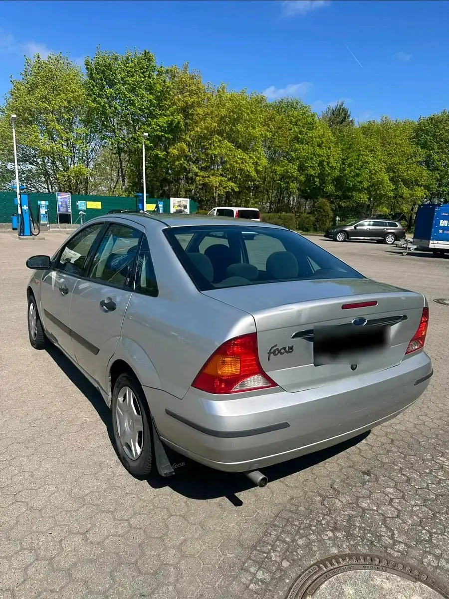 Gebraucht Ford Focus 101 PS (74 kW) 2002 Limousine
