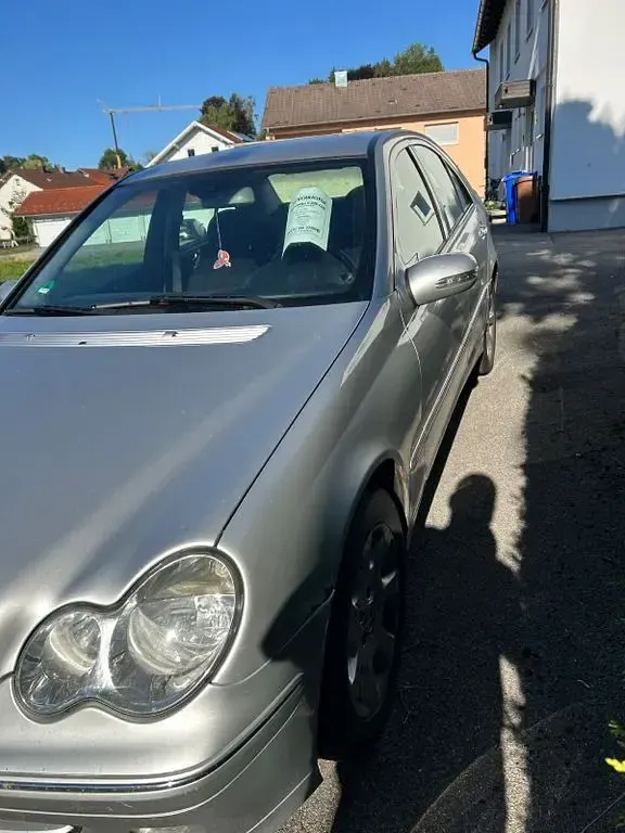 Gebraucht Mercedes C220 Classic 150 PS (110 kW) 2006 Silber Limousine