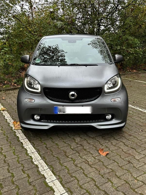 Grau Gebraucht 2018 Smart ForTwo Cabrio Brabus Cabrio | 16.950 € (Fairer Preis) - Bild 1/4
