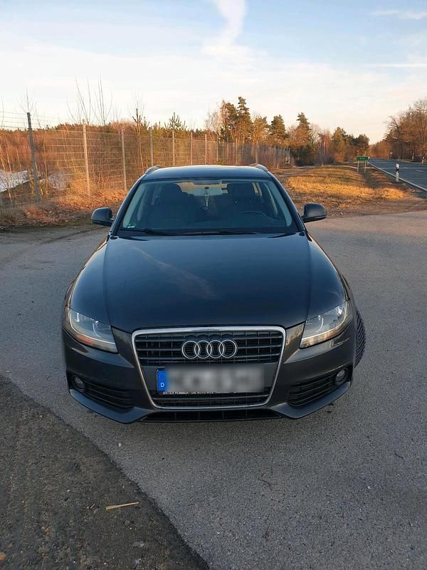 Gebraucht Audi A4 140 PS (102 kW) 2009 Schwarz Kombi
