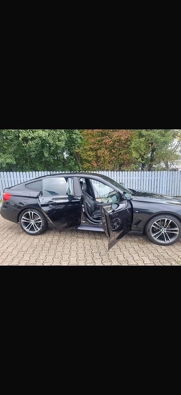 Gebraucht BMW 320 Gran Turismo M Sport 190 PS (139 kW) 2016 Schwarz Limousine