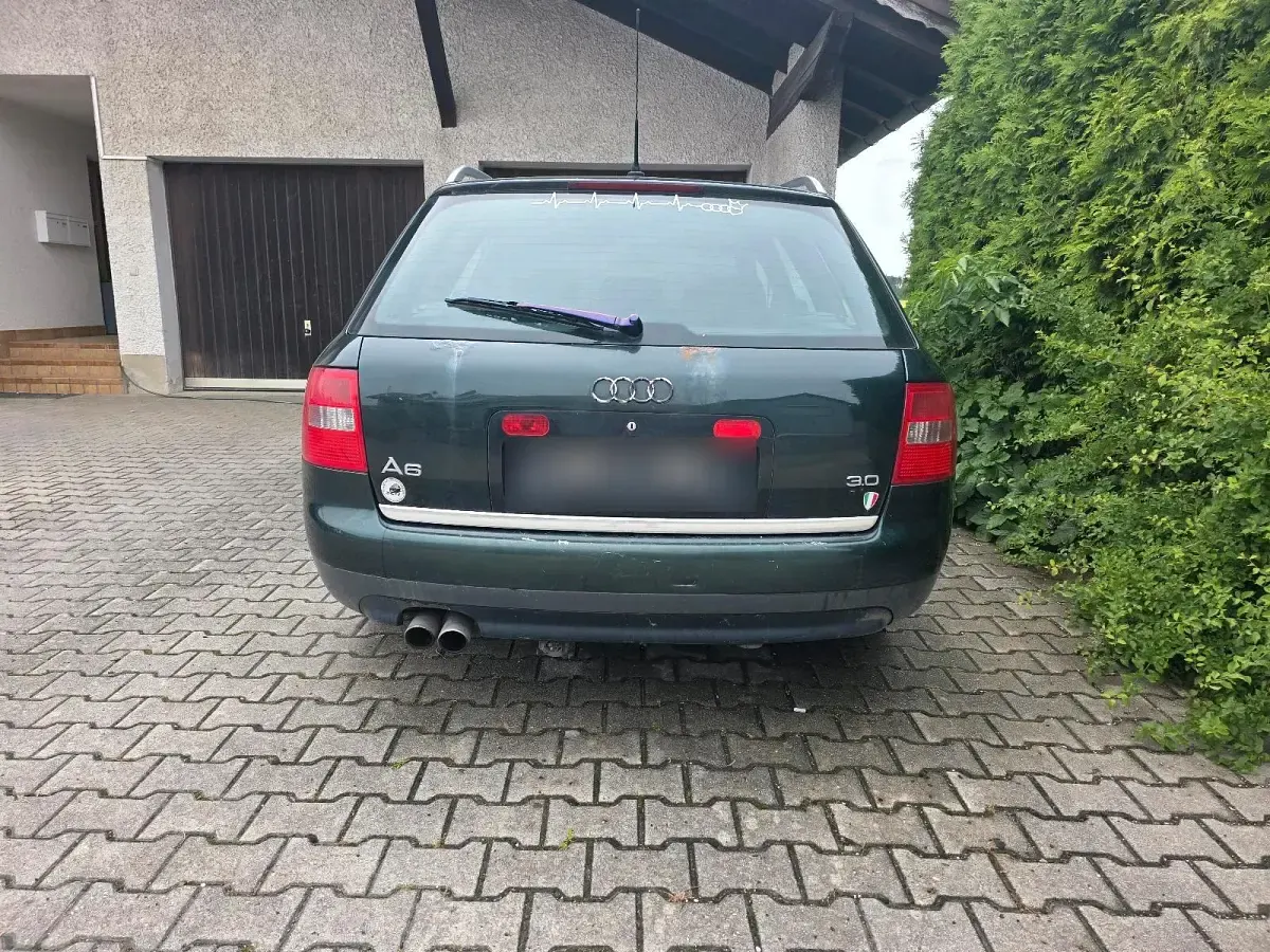 Gebraucht Audi A6 220 PS (161 kW) 2001 Grün Kombi