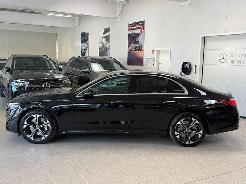 Gebraucht Mercedes E300 Avantgarde 313 PS (230 kW) 2024 Schwarz Limousine