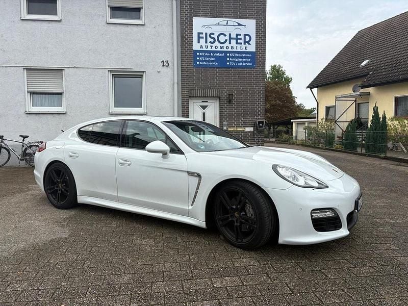 Gebraucht Porsche Panamera Platinum Edition 250 PS (183 kW) 2013 Weiß Limousine