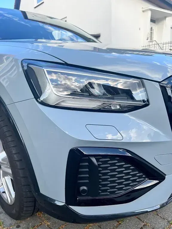 Gebraucht Audi Q2 Advanced Plus 110 PS (80 kW) 2023 Grau SUV