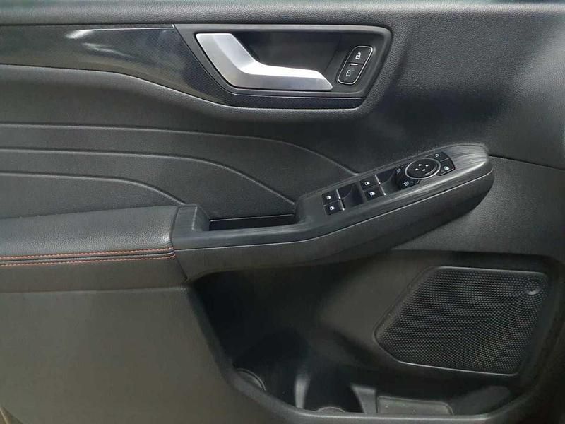 Gebraucht Ford Kuga ST-Line 120 PS (88 kW) 2021 Obsidianschwarz metallic SUV