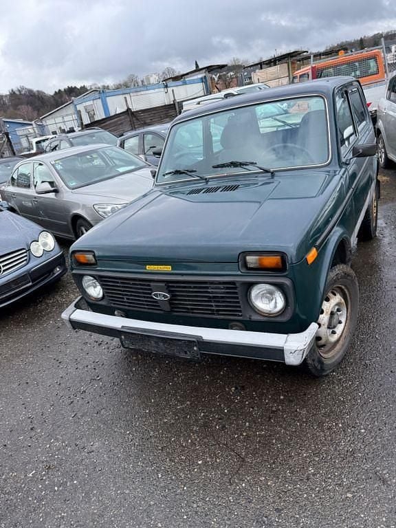 Second-hand Lada niva 82 CP (60 kW) 2008 Verde SUV