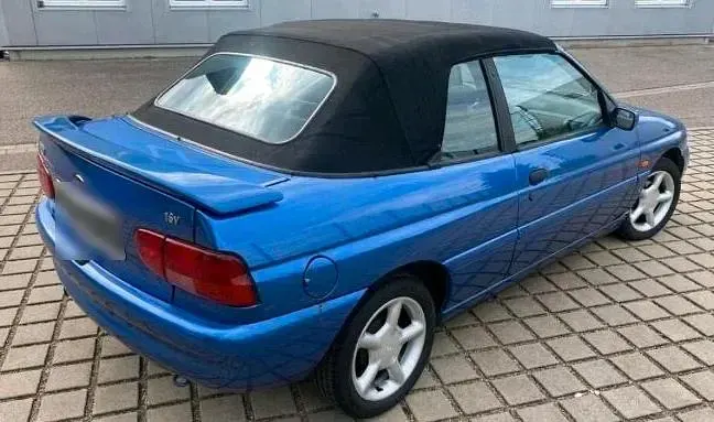 Gebraucht Ford Escort Cabriolet 118 PS (86 kW) 1996 Blau Cabrio