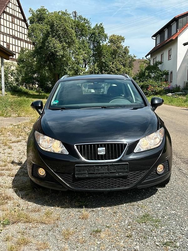 Schwarz Gebraucht 2011 Seat Ibiza ST Ecomotive Kombi | 2.100 € - Bild 1/4