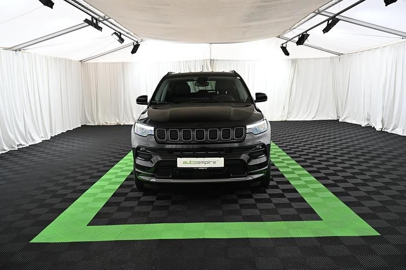 Gebraucht Jeep Compass Summit 96 PS (70 kW) 2025 Schwarz SUV