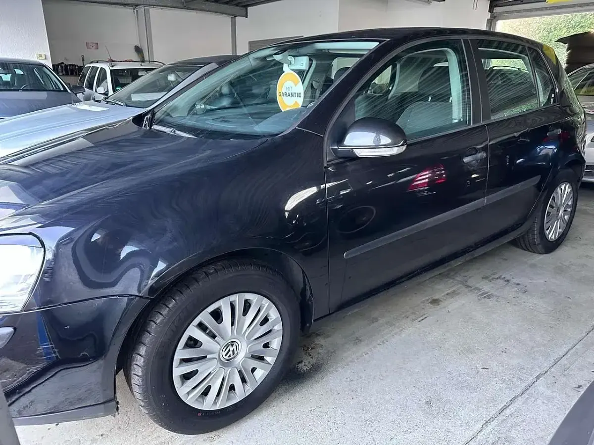 Gebraucht VW Golf IV Comfortline 116 PS (85 kW) 2004 Black magic perleffekt Kleinwagen