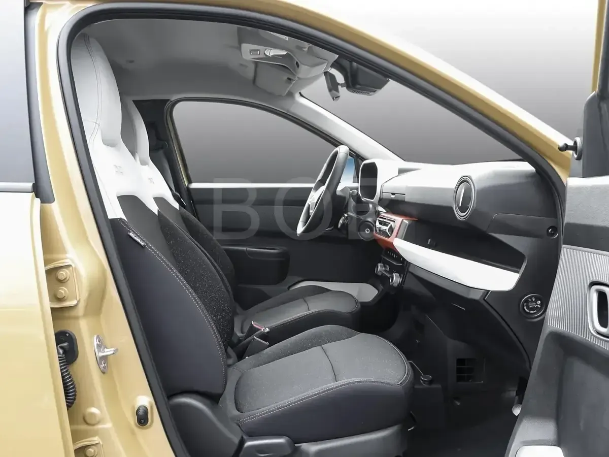 Gebraucht Dacia Spring Expression 33 kW (45 PS) 2025 Safaribeige (beige) Kleinwagen