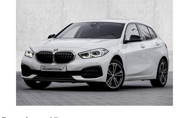 Gebraucht BMW 118 Sport Line 136 PS (100 kW) 2022 Weiß Kleinwagen