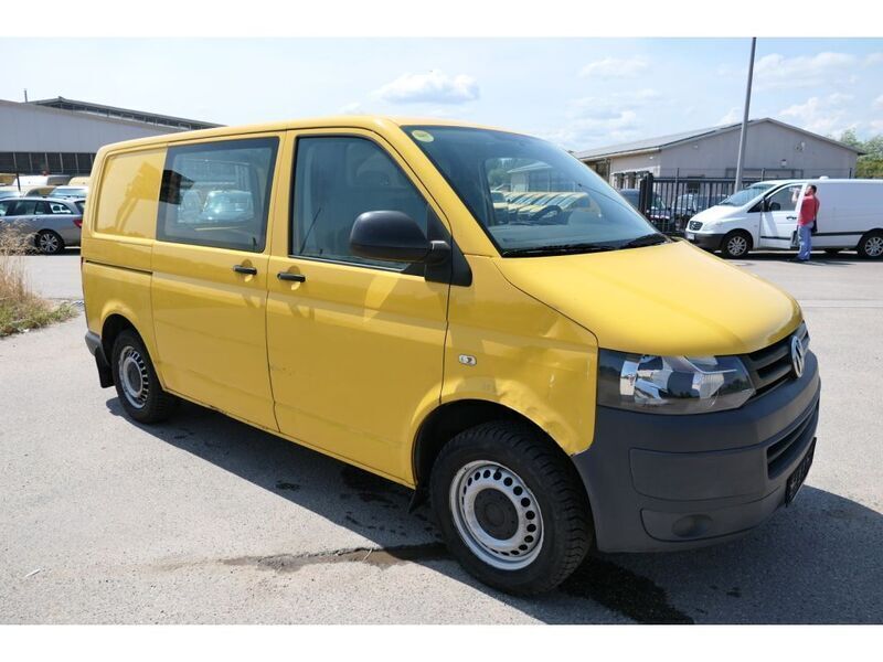 Gebraucht VW T5 84 PS (61 kW) 2011 Ginstergelb r1032 Van