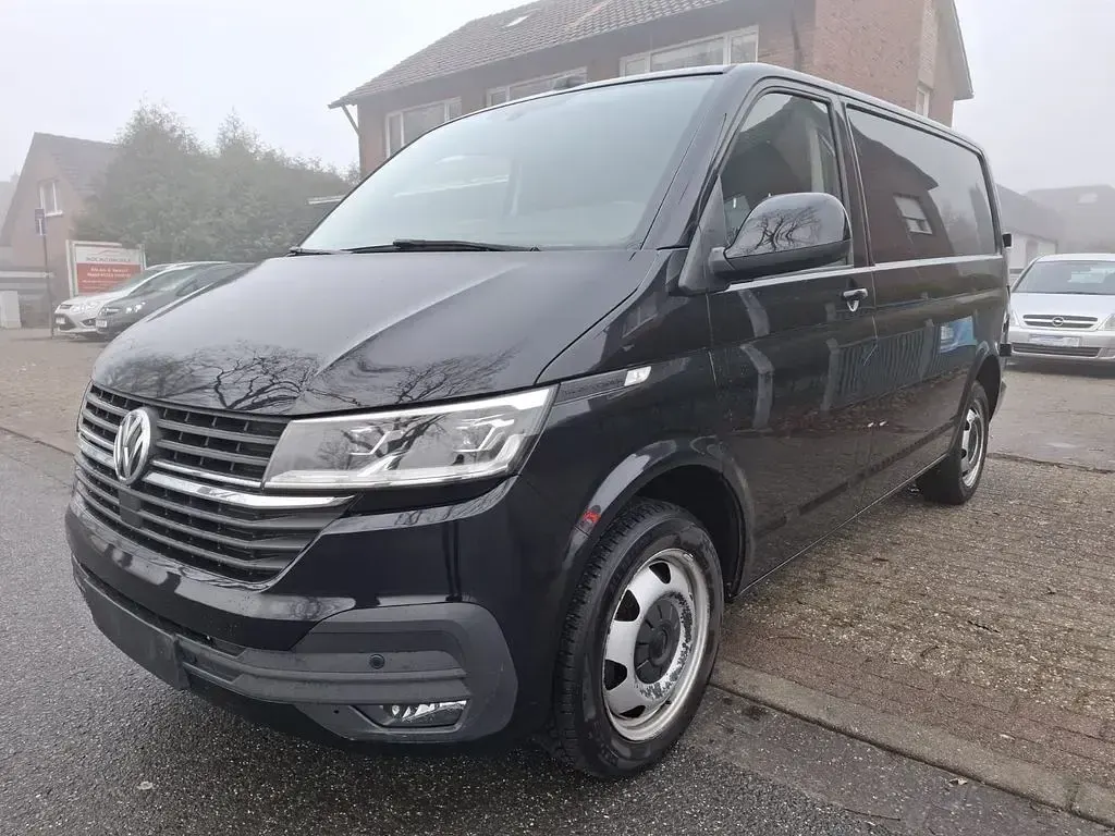 Second-hand VW Transporter 199 CP (146 kW) 2020 Negru Van