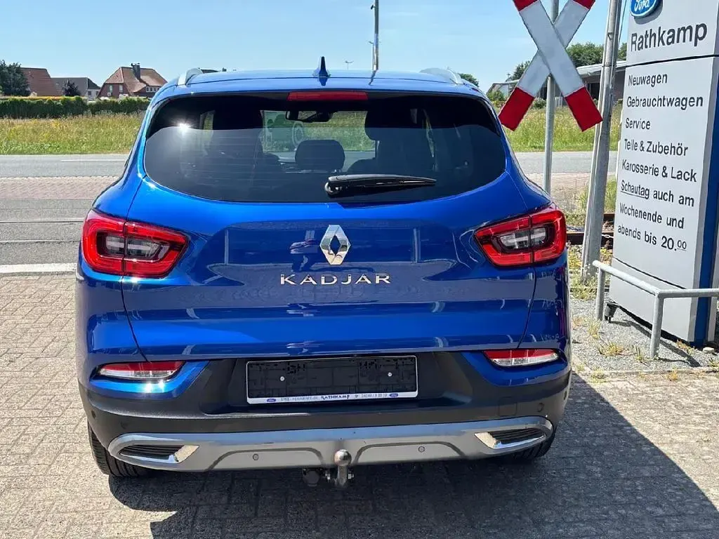 Gebraucht Renault Kadjar Intens 116 PS (85 kW) 2022 Stahlblau SUV