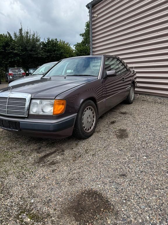 Bornit Gebraucht 1990 Mercedes 230 Coupé | 5.990 € - Bild 1/4