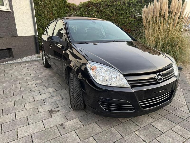 Gebraucht Opel Astra 105 PS (77 kW) 2005 Schwarz Limousine