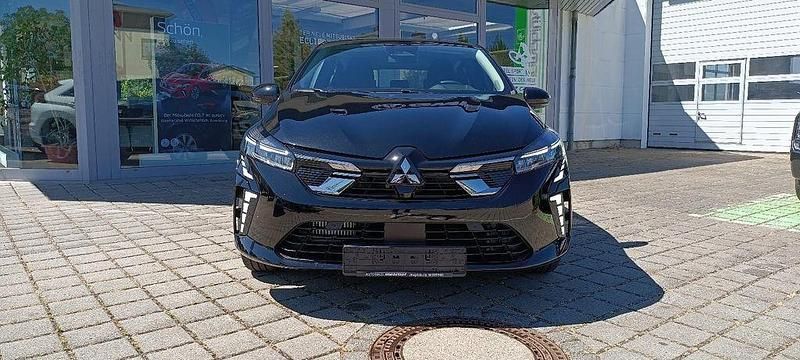 Neu Mitsubishi Colt Plus 91 PS (66 kW) 2025 Schwarz Limousine