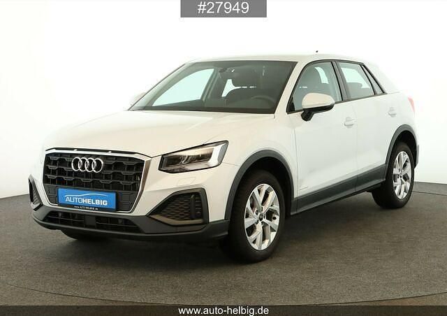 Gebraucht Audi Q2 110 PS (80 kW) 2022 Gletscherweiß metallic SUV