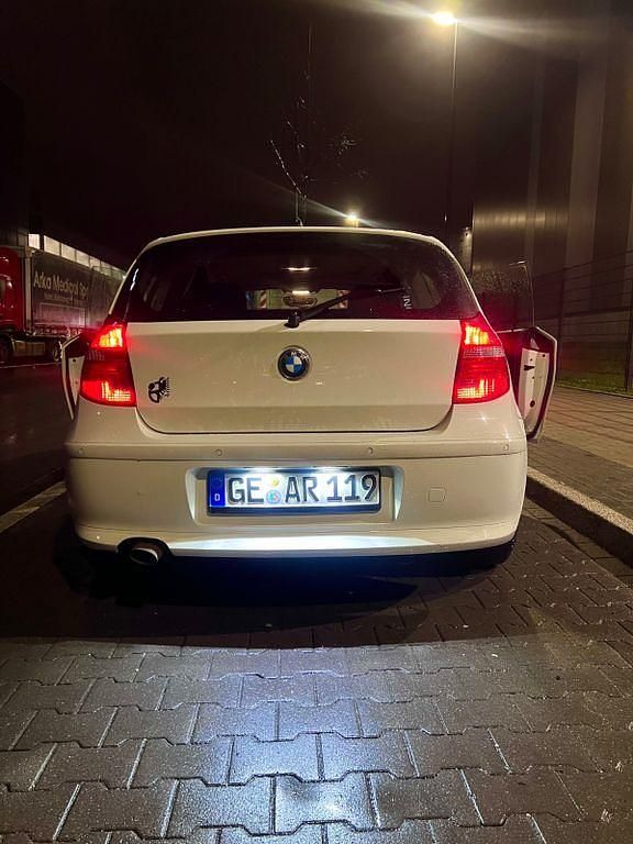 Gebraucht BMW 118 Sport Line 143 PS (105 kW) 2007 Weiß Kleinwagen