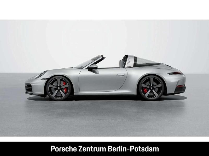 Neu Porsche 992 480 PS (353 kW) 2025 Silber Coupé