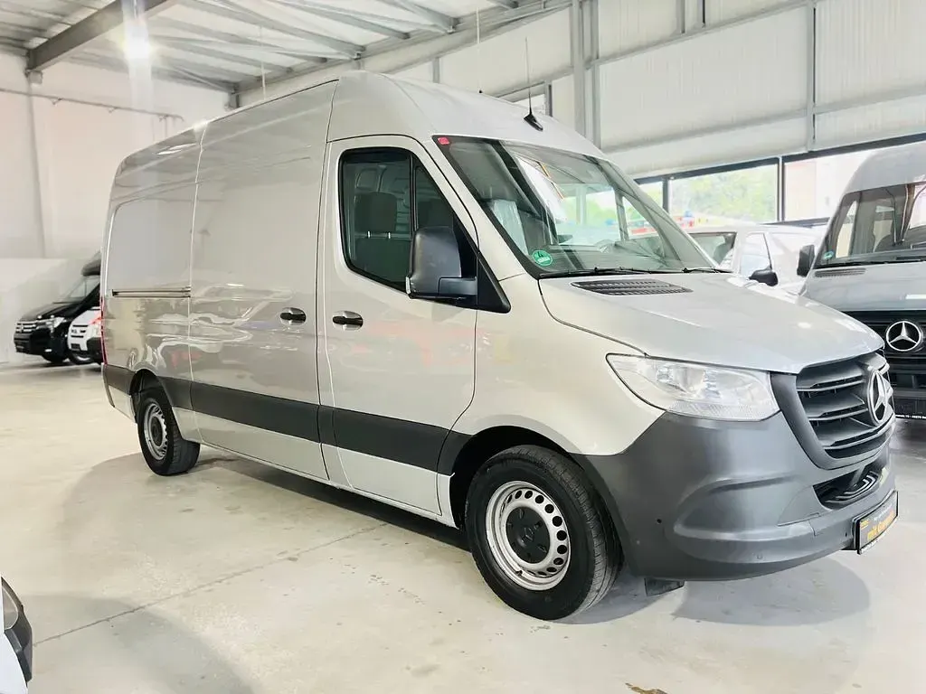 Gebraucht Mercedes Sprinter 150 PS (110 kW) 2022 Silber Van
