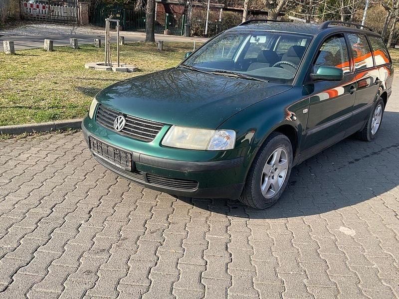 Gebraucht VW Passat 116 PS (85 kW) 1999 Grün Kombi