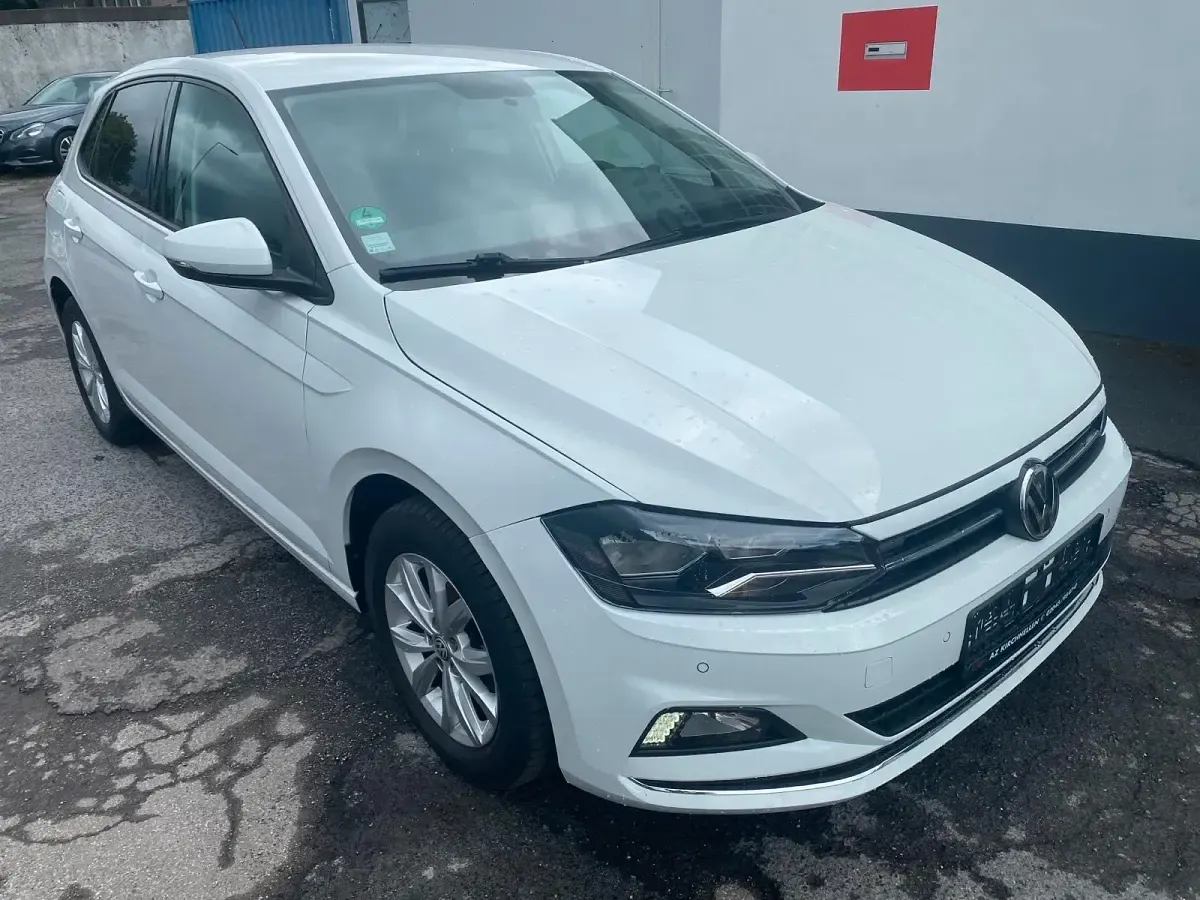 Gebraucht VW Polo Highline 95 PS (69 kW) 2018 Weiß Kleinwagen