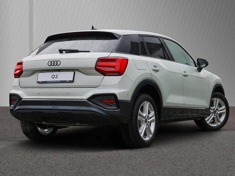 Neu Audi Q2 Advanced Plus 150 PS (110 kW) 2025 Tausilber metallic SUV