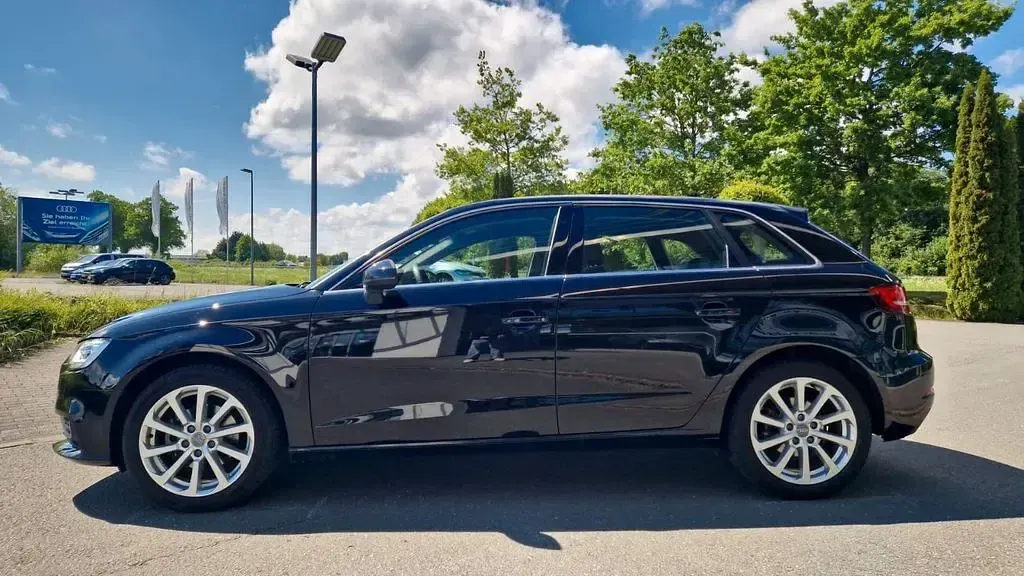 Używany Audi A3 Design 150 KM (110 kW) 2020 Czarny Sedan/Limuzyna