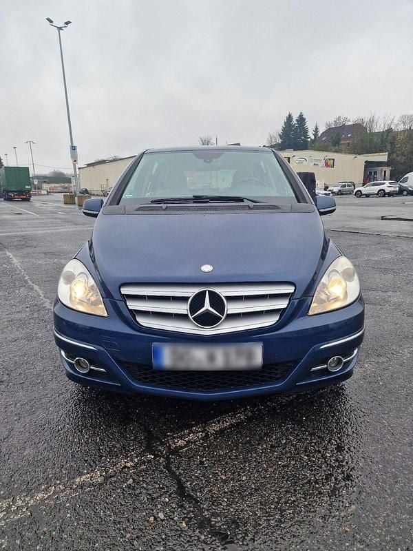 Gebraucht Mercedes B160 95 PS (69 kW) 2010 Blau Van / Kleinbus