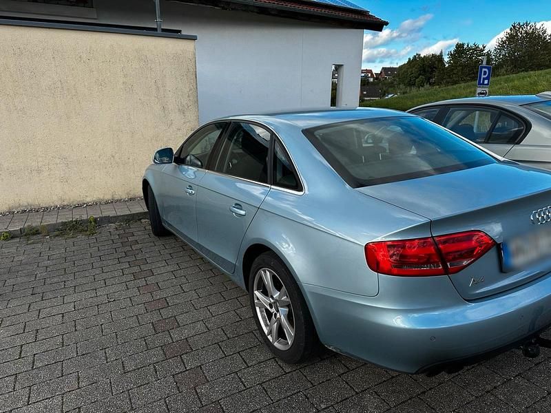 Gebraucht Audi A4 160 PS (117 kW) 2008 Blau Limousine