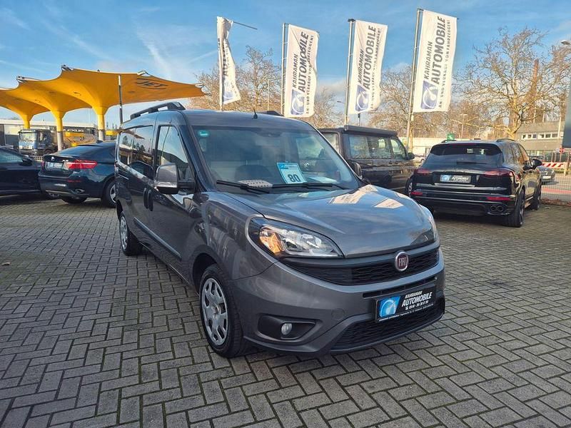 Gebraucht Fiat Doblò 95 PS (69 kW) 2018 Grau Van / Kleinbus