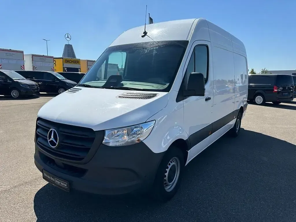 Gebraucht Mercedes Sprinter 170 PS (125 kW) 2025 Arktikweiß Van