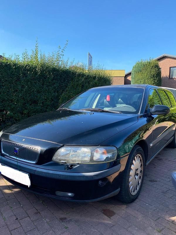 Schwarz Gebraucht 2001 Volvo V70 Kombi | 1.690 € (Superpreis) - Bild 1/4