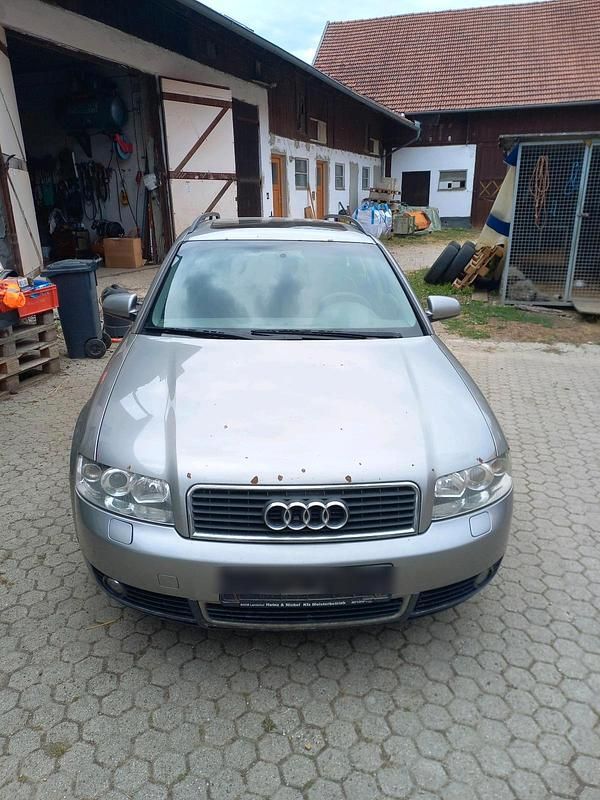 Gebraucht 2002 Audi A4 Kombi | 900 € (Superpreis) - Bild 1/4