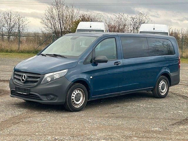 Gebraucht Mercedes Vito 163 PS (119 kW) 2016 Blau Van