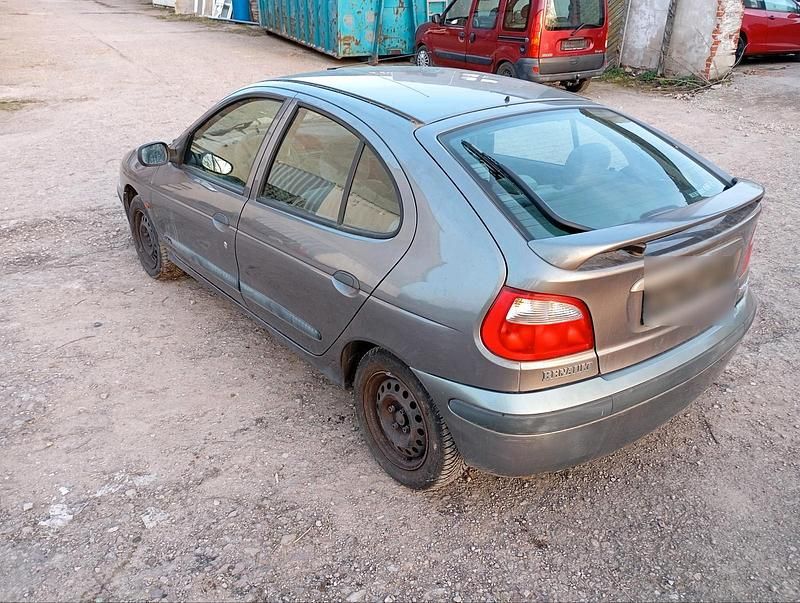 Gebraucht Renault Mégane II 75 PS (55 kW) 2002 Grau Limousine