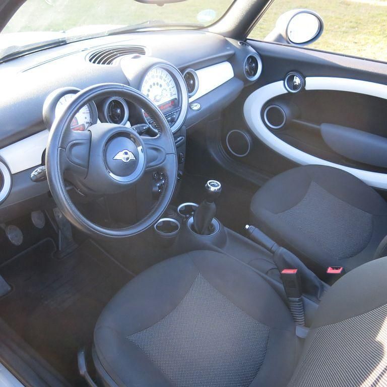Gebraucht Mini One Cabriolet 122 PS (89 kW) 2011 Weiß Cabrio