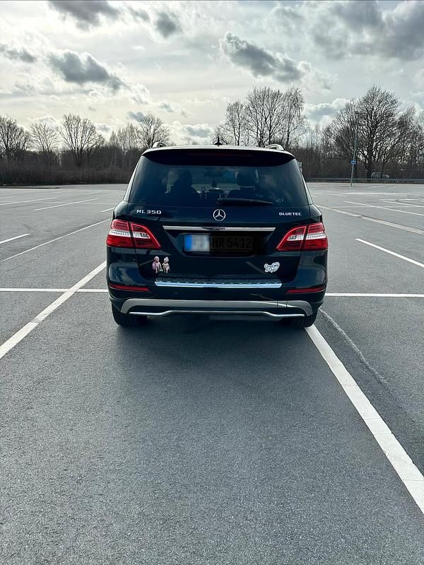 Gebraucht Mercedes ML350 258 PS (189 kW) 2014 Schwarz SUV