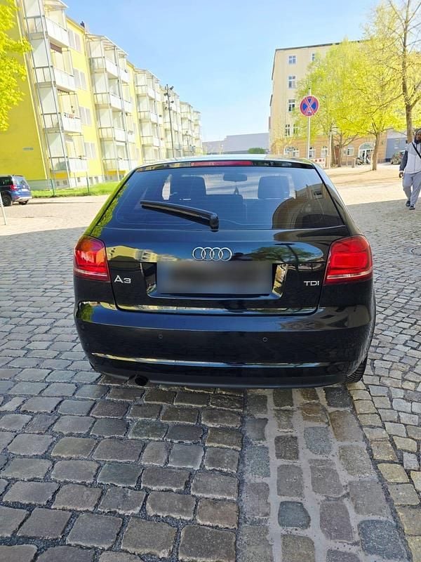 Usata Audi A3 140 CV (102 kW) 2012 Nero Utilitaria