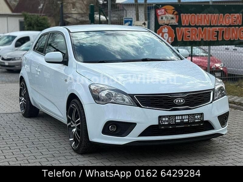 Gebraucht Kia ProCeed Edition 7 90 PS (66 kW) 2011 Weiß Kleinwagen