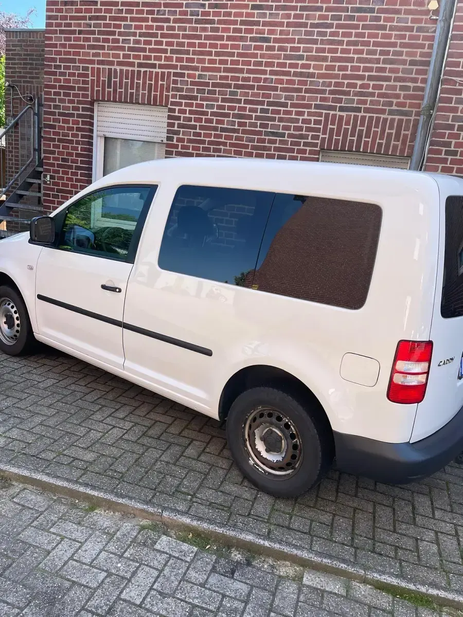 Gebraucht VW Caddy 101 PS (74 kW) 2011 Weiß Van / Kleinbus