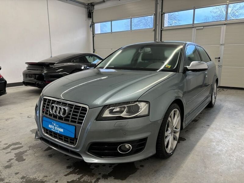 Grau Gebraucht 2011 Audi S3 Sport Limousine | 13.499 € (Superpreis) - Bild 1/4