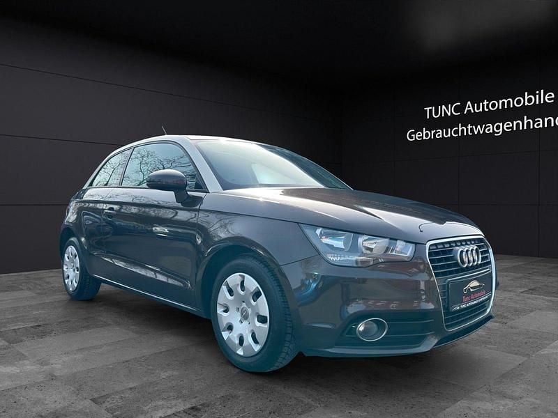 Gebraucht Audi A1 Attraction 86 PS (63 kW) 2011 Braun Kleinwagen